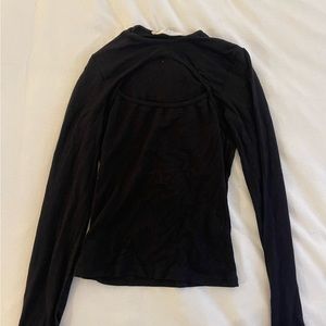 Black long sleeve tee.